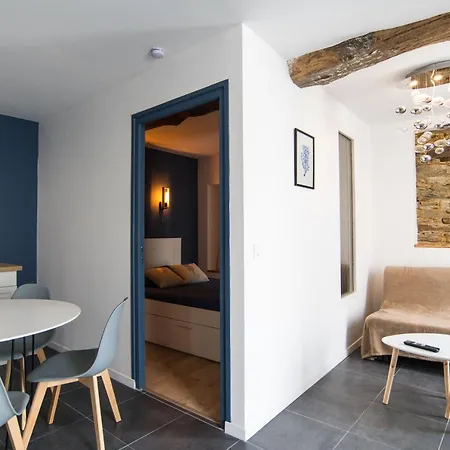 Du Pelican Apartment